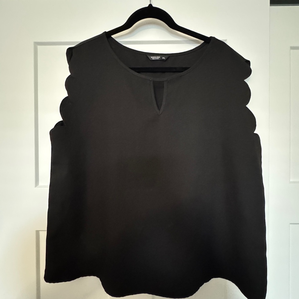 SHEIN Black Scalloped Edge Blouse
